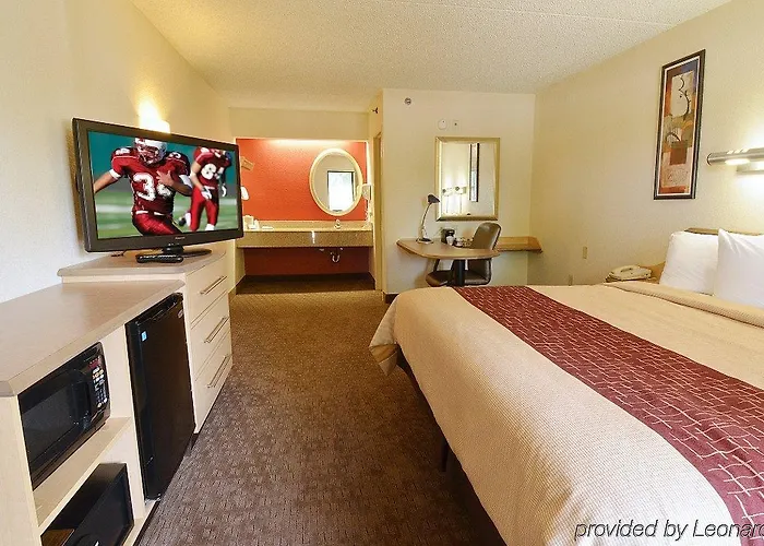 Red Roof East - Casino District Motel 2*